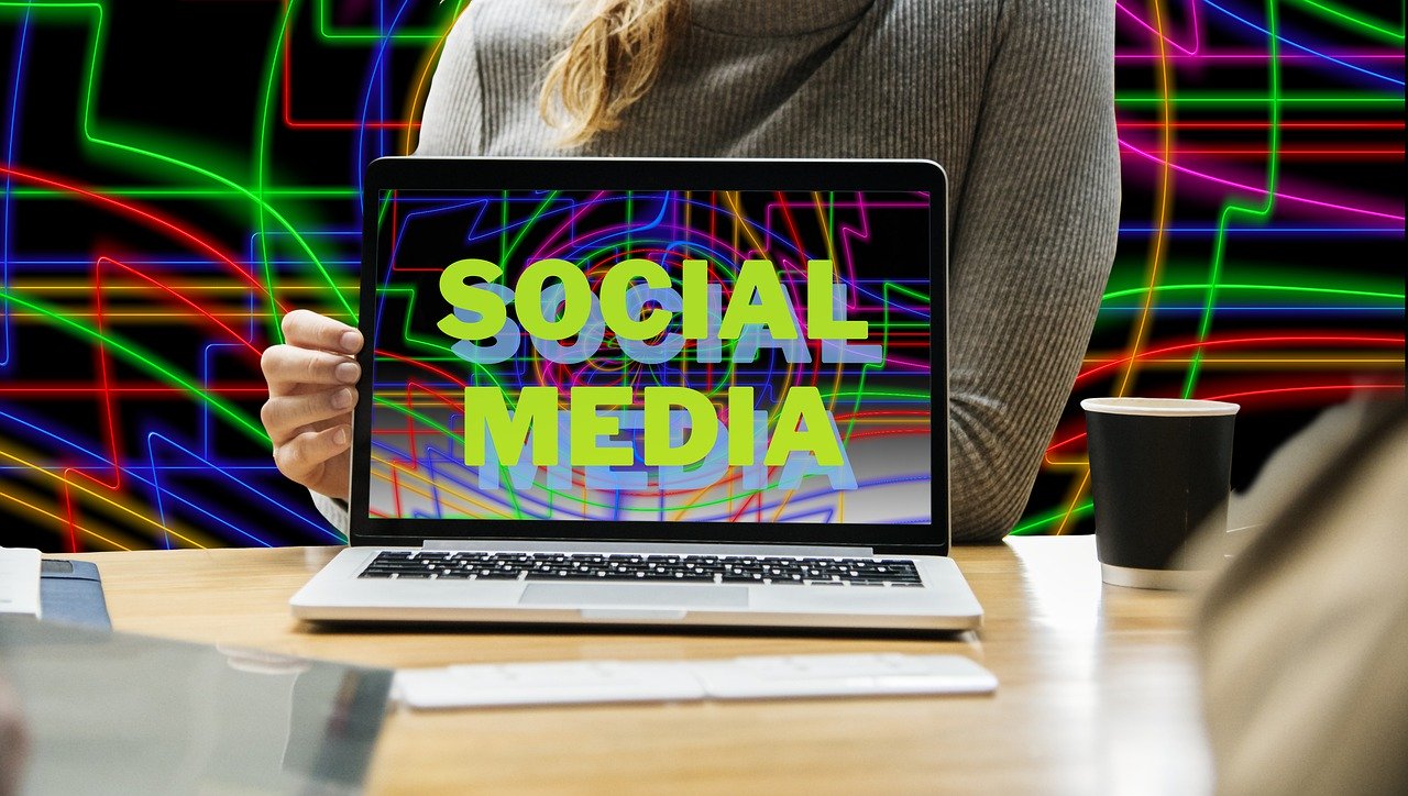 Grow your social media, networking, Meredith Loughran, merej99, SMM, business,